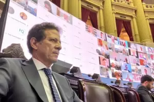Diputado riojano di positivo de Covid-19 y hay alarma en el Congreso