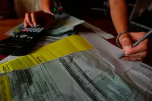 Nueve de cada 10 familias estn endeudadas: dejan de pagar impuestos y servicios