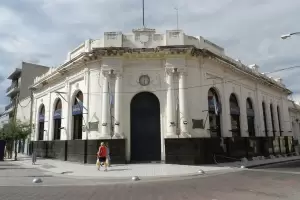 Arrestaron a un joven en el Banco Nacin por causar disturbios