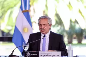 Alberto Fernndez confirm que el IFE continuar por un mes ms en todo el pas