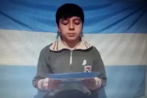 Jven catamarqueo particip del emotivo video