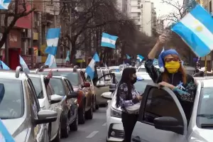 La oposicin respald el banderazo pero el oficialismo lo tild de "antidemocrtico"