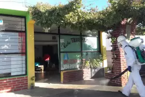 Tras el caso positivo de un chofer, desinfectaron tres remiser�as en Valle Viejo