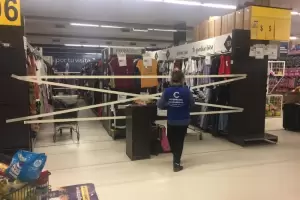 Fiscalizan el cumplimiento de restricciones de ventas en supermercados