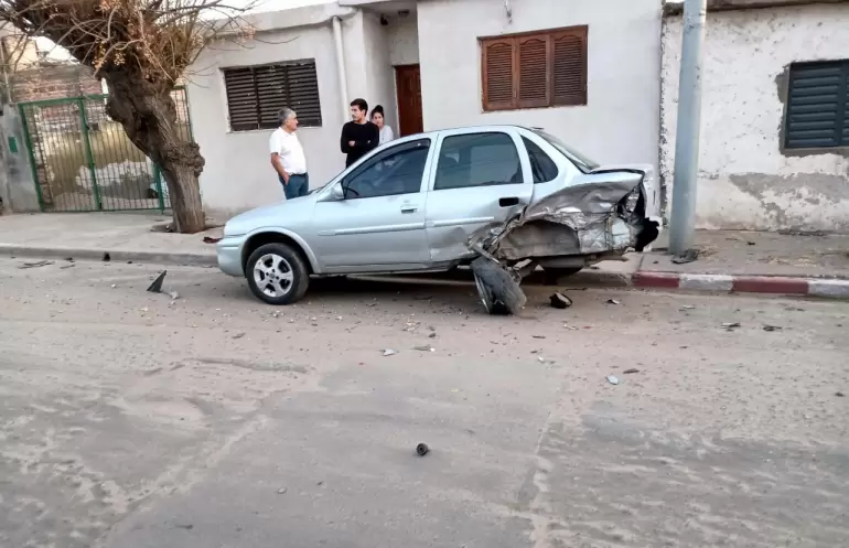 VIDEO: Conductor alcoholizado y descontrolado colisionó contra un auto ...