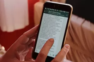 Impulsa una ley para castigar a quienes difundan noticias falsas