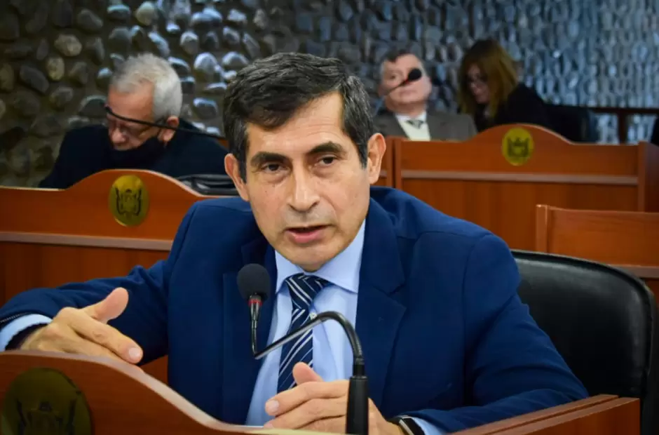 Aredes confa en un acuerdo.