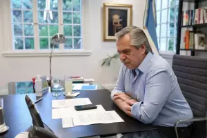 Alberto Fernndez: "Me cuestionan por dialoguista pero las decisiones hay que construirlas, no imponerlas"