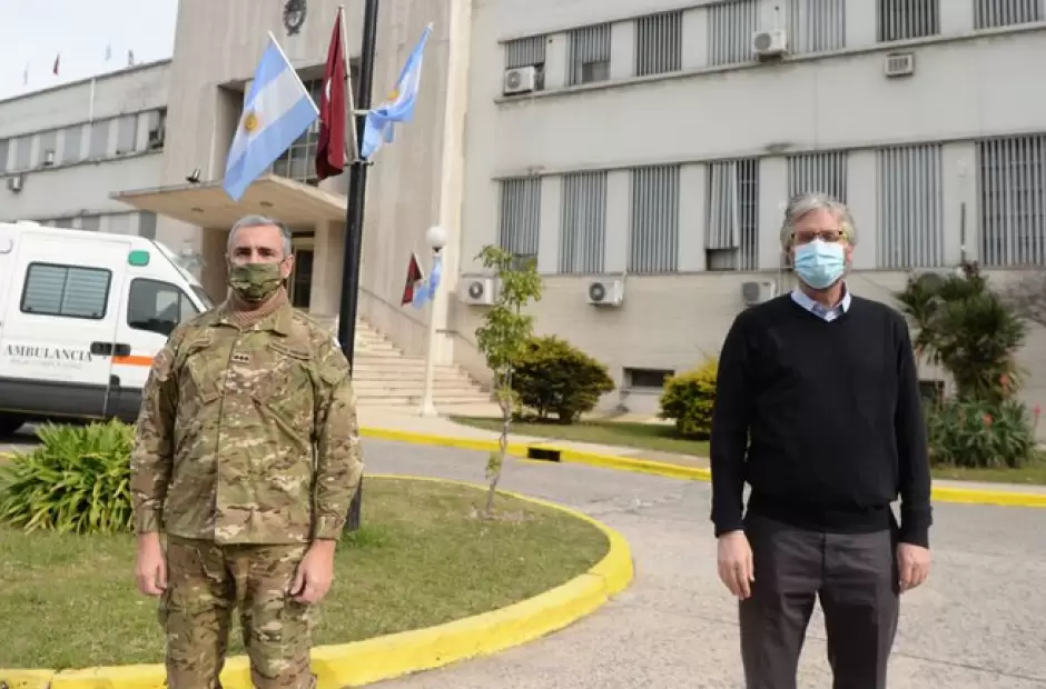 Comienzan a testear la vacuna que Pfizer, en los primeros voluntarios en el Hosp