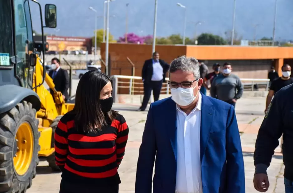 El primer mandatario durante el recorrido de la obra.