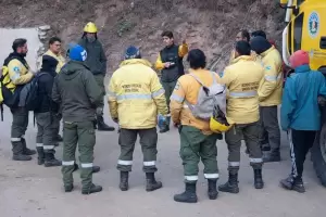 Jalil expres su reconocimiento a los bomberos que trabajan en el cordn de Ambato