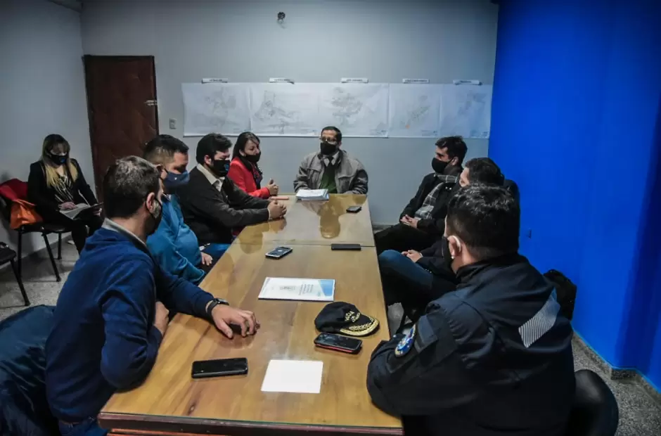 Las autoridades municipales se reunieron ayer.