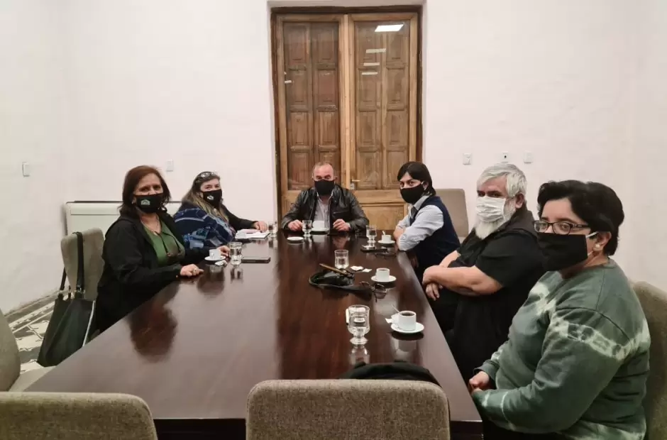 La casa se encuentra ubicada en calle 9 de Julio al 1.276 de nuestra ciudad Capi