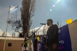 Gordillo al frente del acto oficial por el inicio del Perodo Especial en Villa Vil