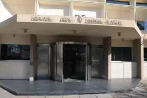 Trabajos comunitarios y $7 mil por viajar con droga