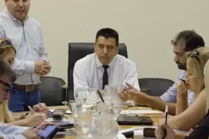 Hoy se renen la Intersindical con el ministro Gordillo