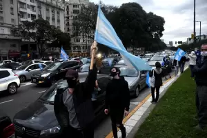 Con evidencia cientfica, el ministro Fernn Quirs desminti al Presidente sobre la relacin entre las marchas opositoras y los contagios