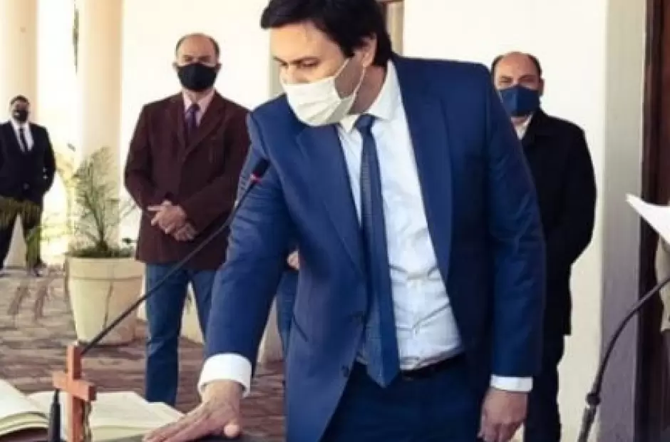 Momento de la jura del nuevo ministro