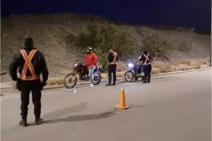 La Polic�a realiza estrictos controles para hacer cumplir la restricci�n de circulaci�n