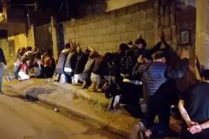 Barrio Eva Per�n: Persegu�an a un ladr�n y se �toparon� con una fiesta privada. Hay m�s de una treintena de detenidos