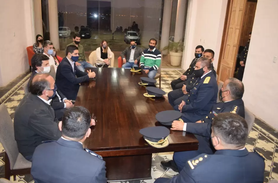 Reuni�n de los ministros con la plana mayor de la Polic�a.