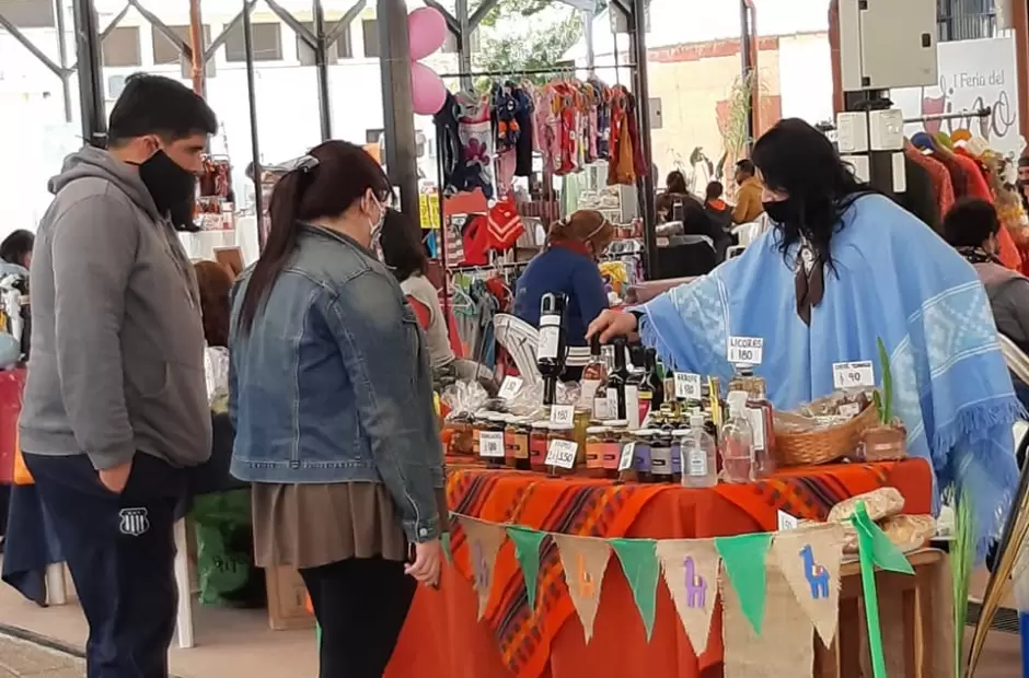 Ciudad. Vuelve este domingo la feria artesanal.