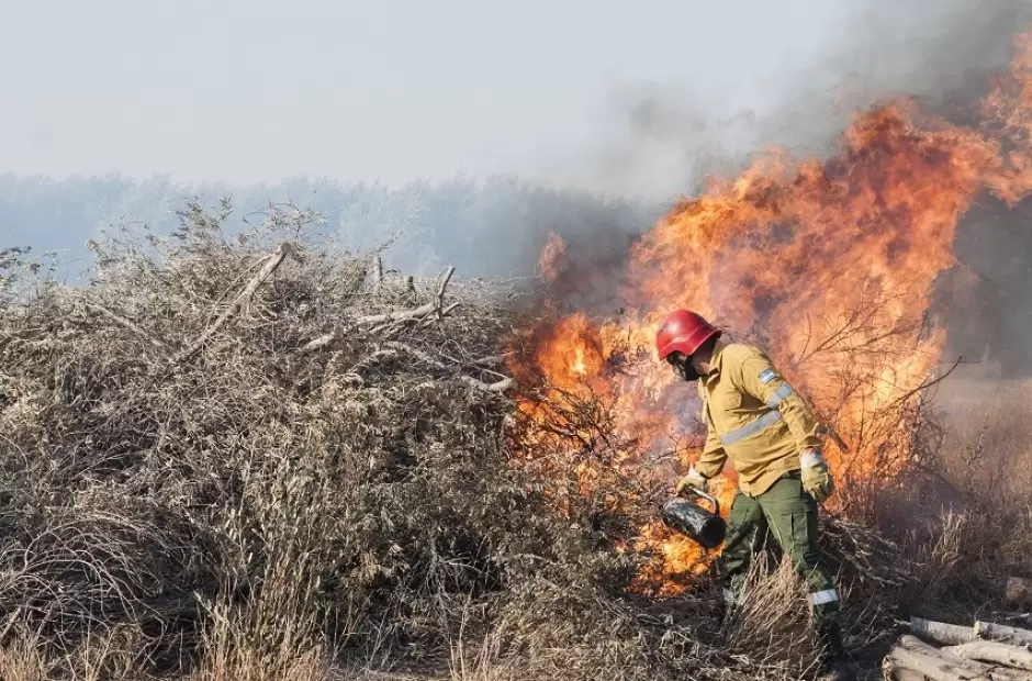 Ayer, la brigada logr� controlar el fuego.