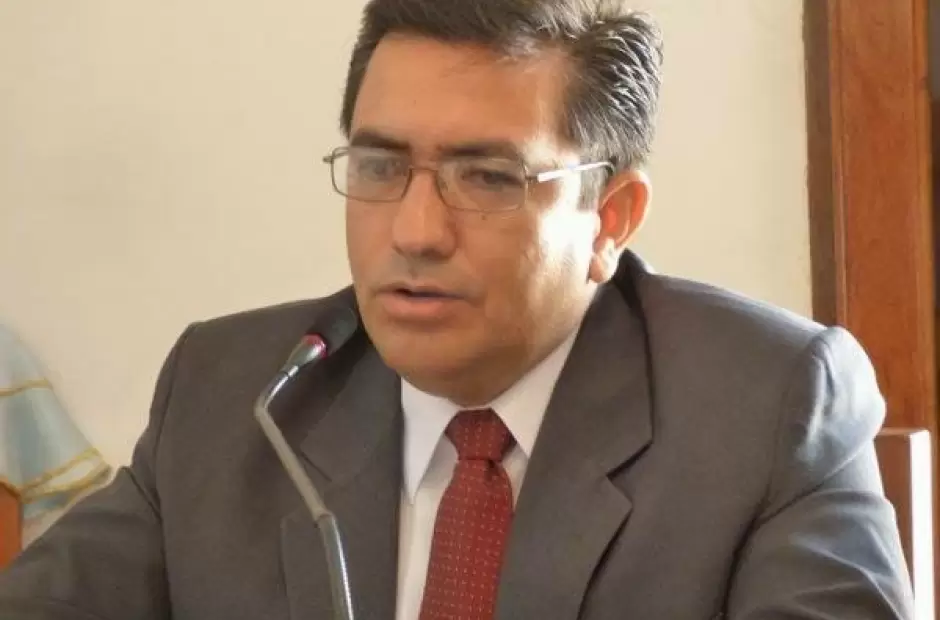 P�ez sigue a cargo de la UCR.