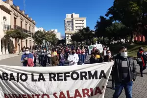 Crece el malestar docente por la falta de conectividad y exigen a Gordillo soluciones