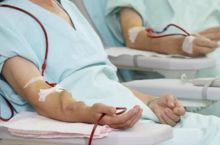 Dializarse es una necesidad impostergable.