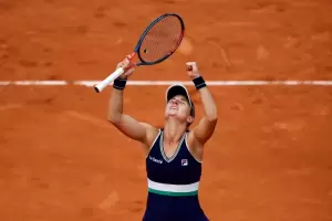 Nadia Podoroska volvi a ganar y se meti en los cuartos de Roland Garros