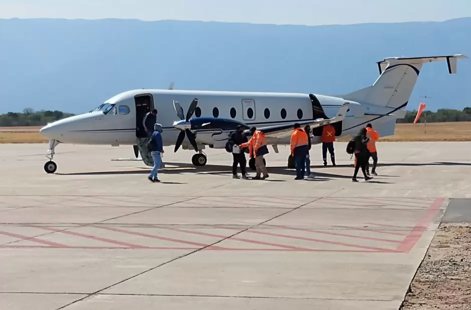 Una de las trabajadoras mineras trasladas a Capital dio positivo.