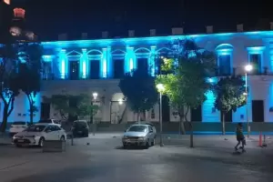 D�a de la Dislexia; la Casa de Gobierno y la UNCa de azul se sumaron a la conmemoraci�n