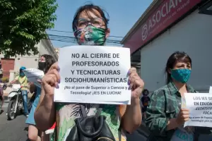 Reclamo de los IES: convocan a firmar en contra el traspaso