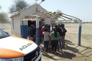 Policas organizaron una campaa solidaria para familias de Andalgal