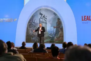 Fernndez: "Empezamos un tiempo distinto, el tiempo de la reconstruccin de la Argentina"