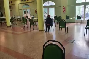 Cerraron la Mutual Fray Mamerto Esqui� y el centro de salud por un caso positivo de Covid-19