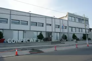 Trabajadores esperan la intervencin de la DIL por los descuentos en Confecat