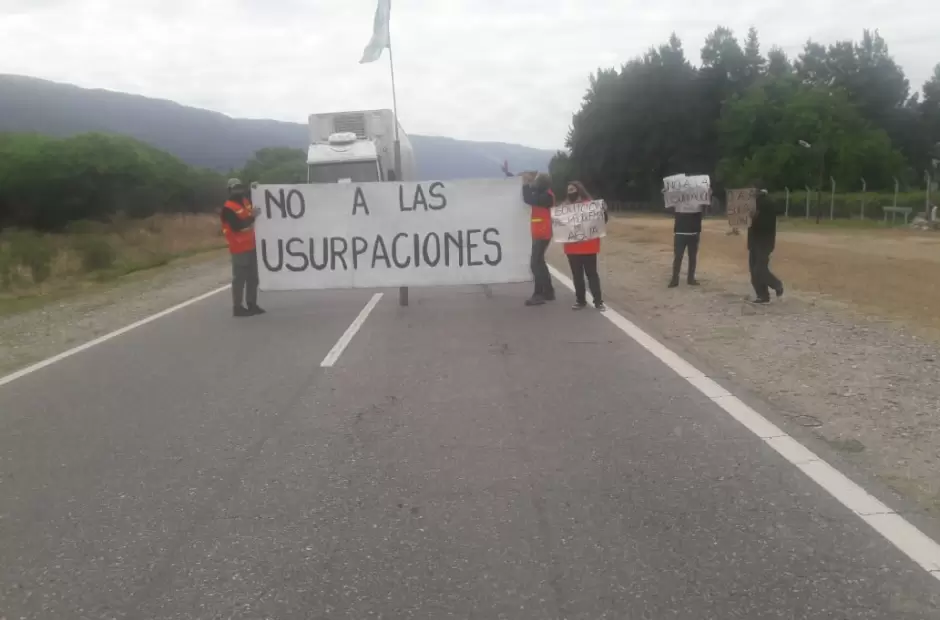 Vecinos de Palo Labrado cortaron ruta 38.