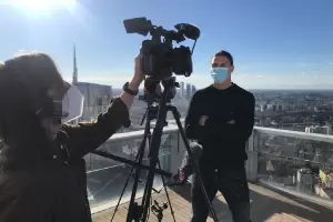 �El virus me desafi� y le gan�, pero t� no eres Zlatan�: La ins�lita campa�a que protagoniza Ibrahimovic contra el coronavirus