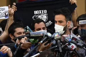 M�dico de Maradona: "Diego est� l�cido y de acuerdo con la operaci�n"