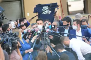 Parte m�dico de Maradona: "Tiene un cuadro de abstinencia y vamos a hacer un tratamiento"