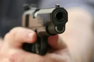 Una menor de edad termin baleada durante una pelea de vecinos