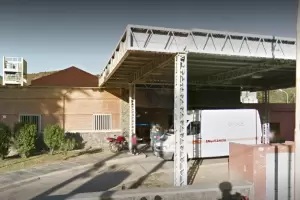 Derrape sobre Ruta n 1: se les cruz un perro y terminaron con lesiones