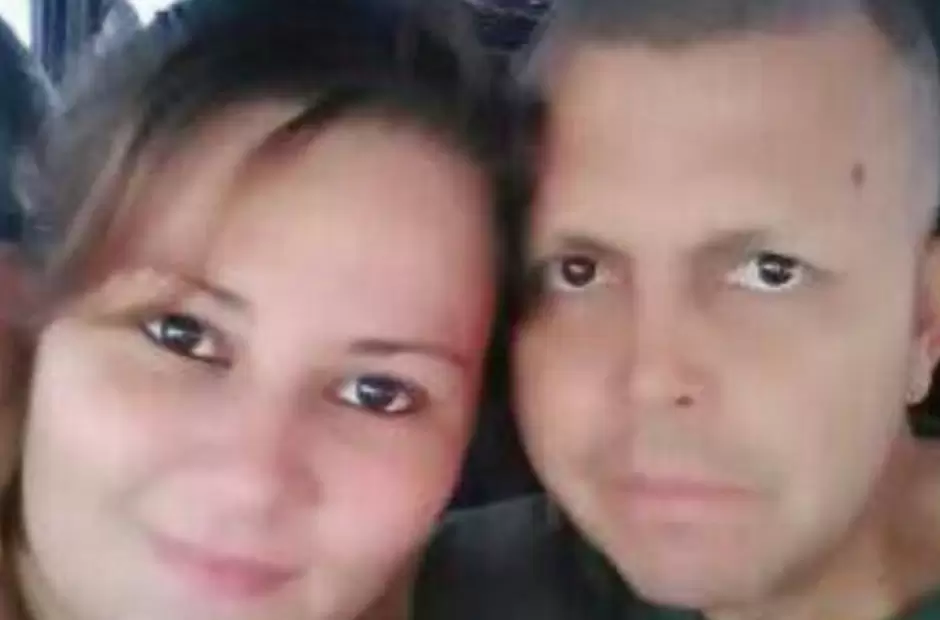 V�ctor Daniel Mayorquin y su esposa.