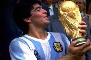 El da que el ftbol muri: el adis al 10, Diego Maradona