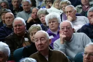 Jubilados y pensionados: el Gobierno confirm cunto cobrarn en mayo y qu pasar con el bono