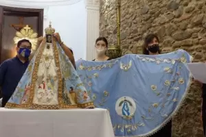 M�s de 5.000 personas participaron de la confecci�n del manto de la Virgen