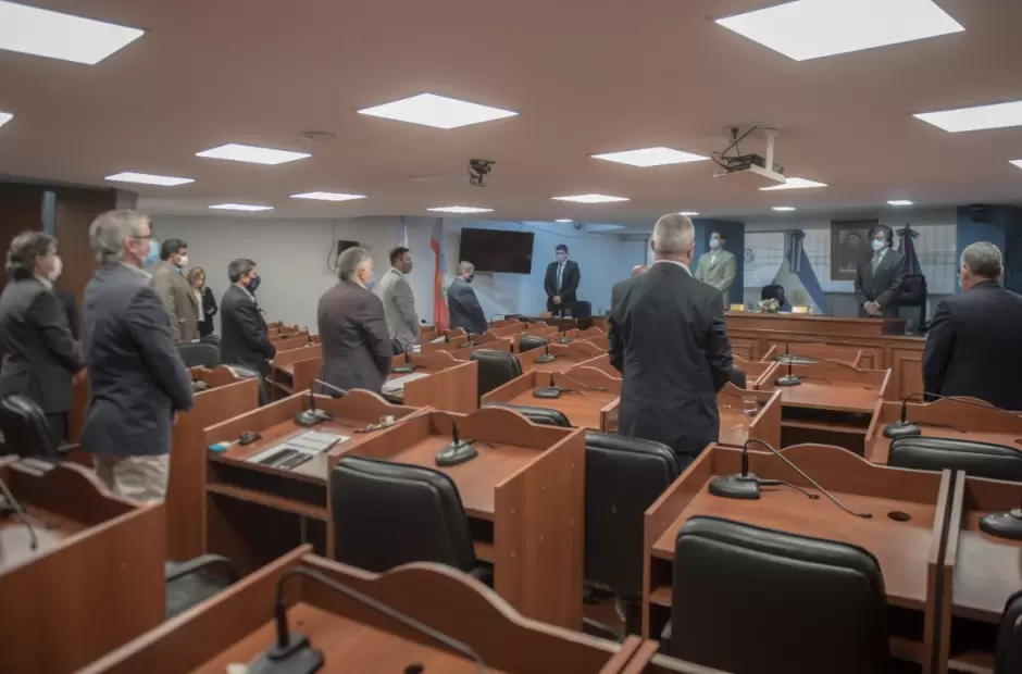 Minutos de silencio en el Senado por Hugo Argerich.