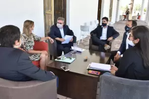 Zenteno anunci el pago del bono de fin de ao para los empleados municipales